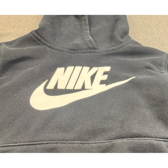 Nike Kids Pullover Hoodie Sweatshirt Black Graphic Logo Size 6-7 Years - Picture 1 of 7